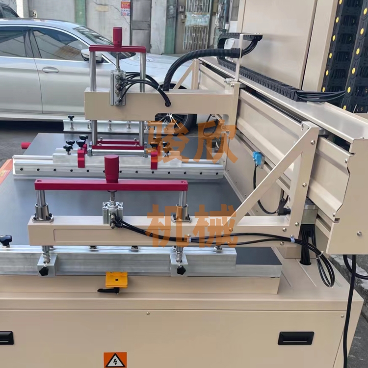 南京絲印機(jī)廠家，南京移印機(jī)廠家，駿欣機(jī)械玻璃絲印機(jī)印刷精度高